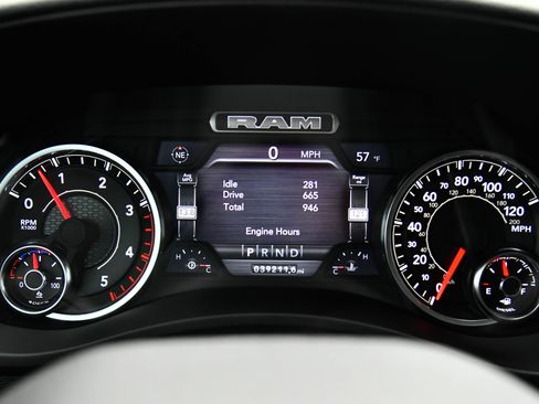 Used 2024 RAM 2500 Laramie image 37