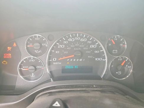Used 2024 Chevrolet Express 2500 w/ Driver Convenience Package RWD image 9