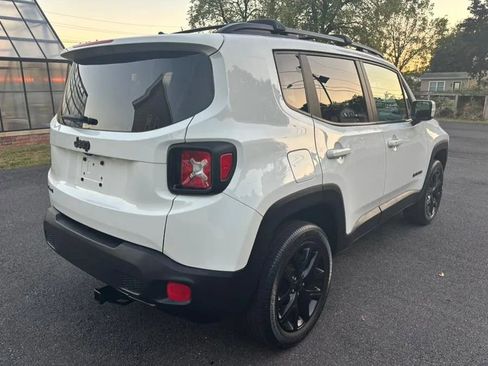 Used 2017 Jeep Renegade Altitude image 9