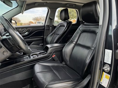 Used 2020 Lincoln Corsair Reserve w/ Appearance Package image 26