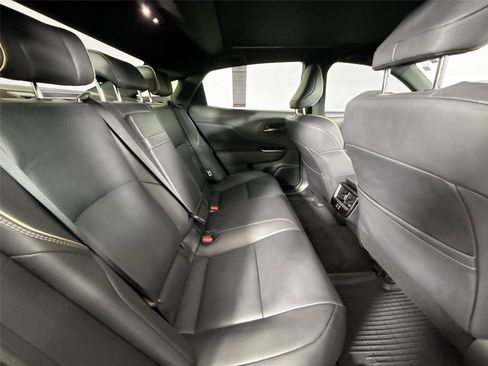 Used 2024 Toyota Crown Limited image 46