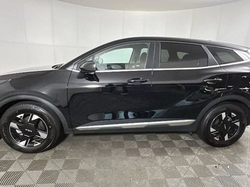Used 2026 Kia Sportage LX FWD image 5