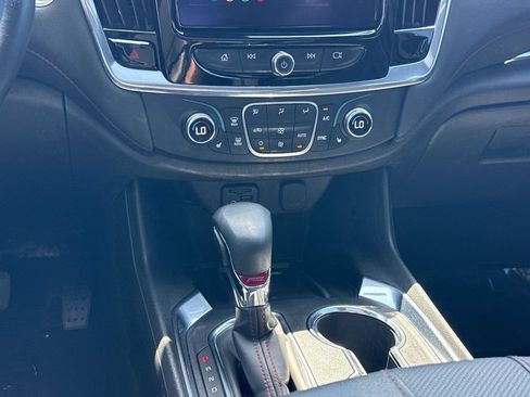 Used 2023 Chevrolet Traverse RS AWD/4WD image 28