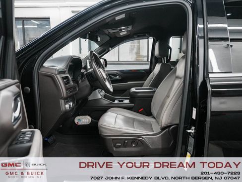 Used 2022 GMC Yukon XL SLT image 24