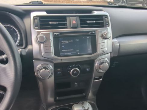 Used 2015 Toyota 4Runner SR5 AWD/4WD image 19