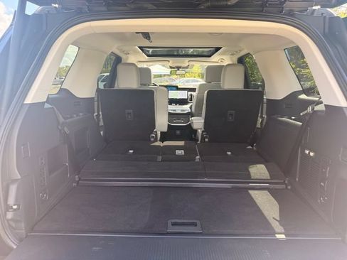 Used 2025 Ford Expedition Active AWD/4WD image 18