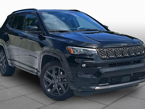 Used 2024 Jeep Compass Limited w/ High Altitude Package AWD/4WD image 4