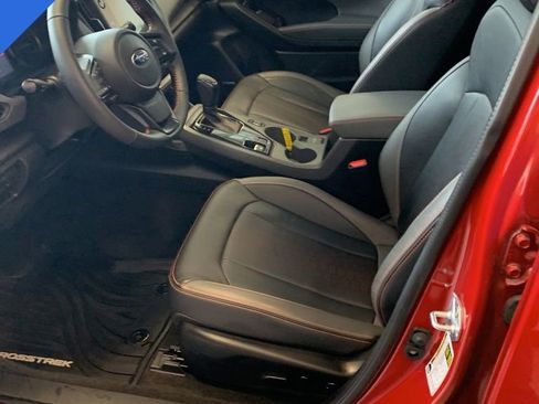 Certified 2024 Subaru Crosstrek 2.5i Limited w/ Crosstrek Mirror Package image 3