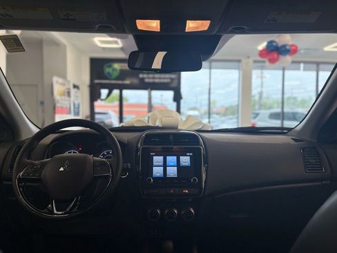 Used 2025 Mitsubishi Outlander Sport ES AWD/4WD image 15