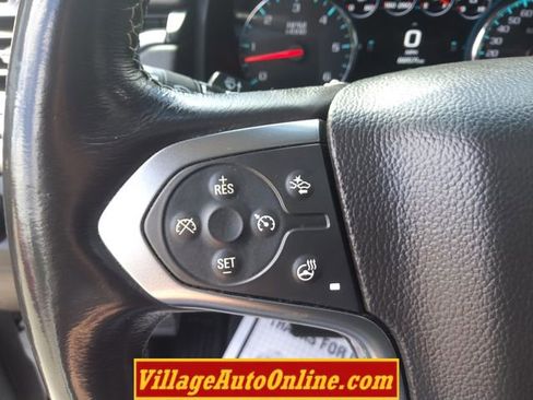 Used 2018 Chevrolet Suburban Premier AWD/4WD image 32