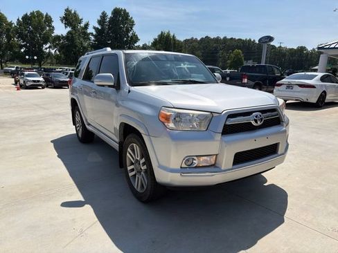 Used 2011 Toyota 4Runner Limited AWD/4WD image 7