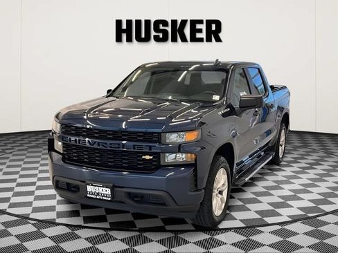 Used 2020 Chevrolet Silverado 1500 Custom w/ Custom Value Package AWD/4WD image 3