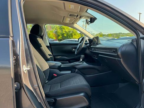 Used 2024 Honda HR-V LX image 9
