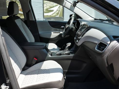 Used 2024 Chevrolet Equinox LS w/ LS Convenience Package AWD/4WD image 9