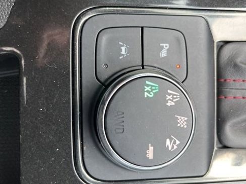 Used 2019 Chevrolet Blazer RS image 24