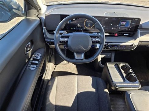 Certified 2025 Hyundai Ioniq 5 SE image 12