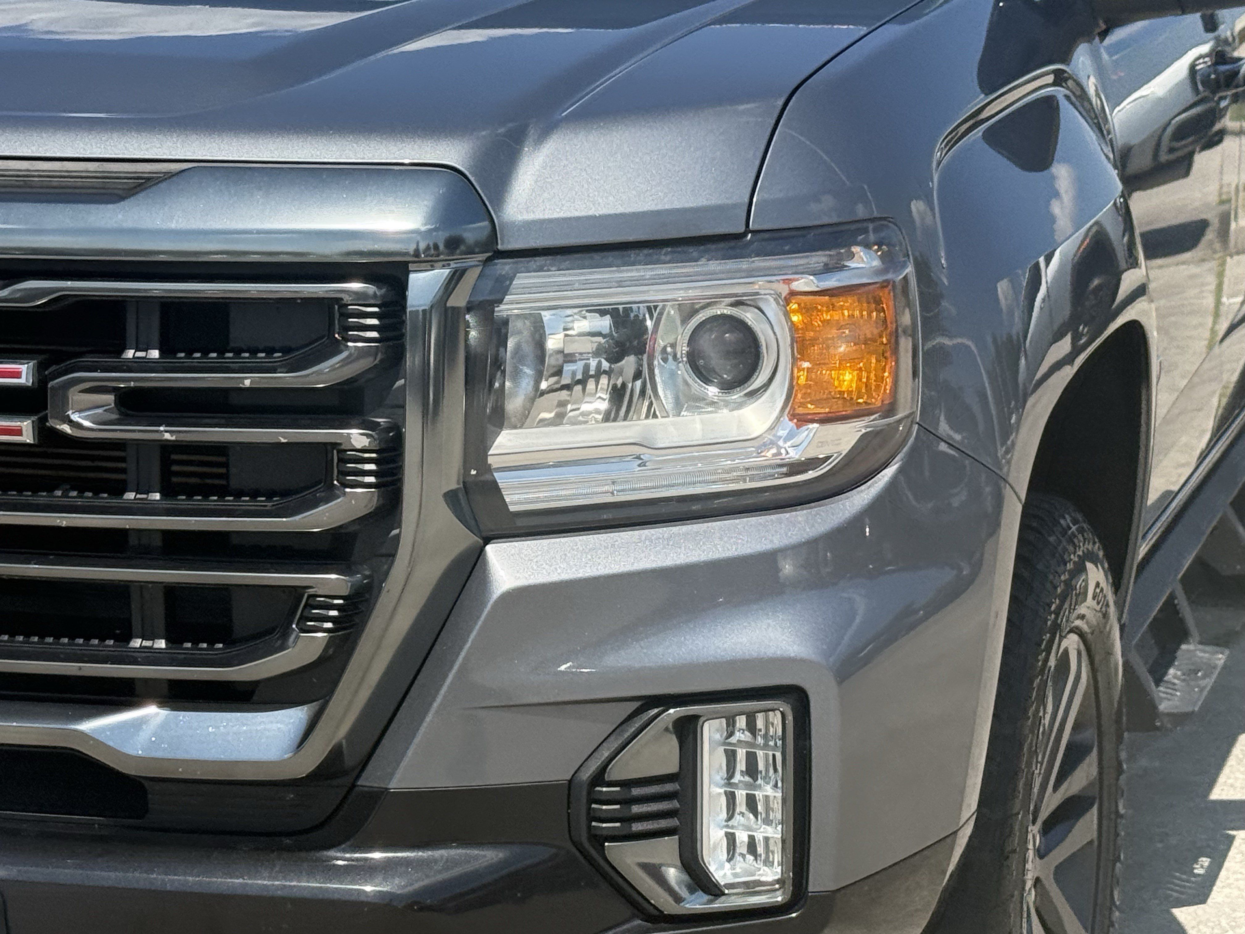 Used 2021 GMC Canyon AT4 w/ Driver Alert Package AWD/4WD image 11