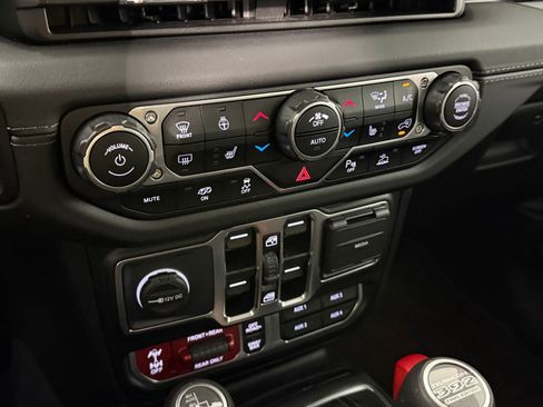 Used 2024 Jeep Wrangler Unlimited Rubicon 392 image 20