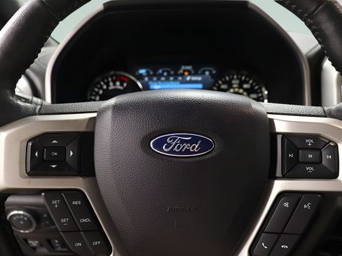 Used 2020 Ford F150 Lariat w/ Equipment Group 502A Luxury AWD/4WD image 15