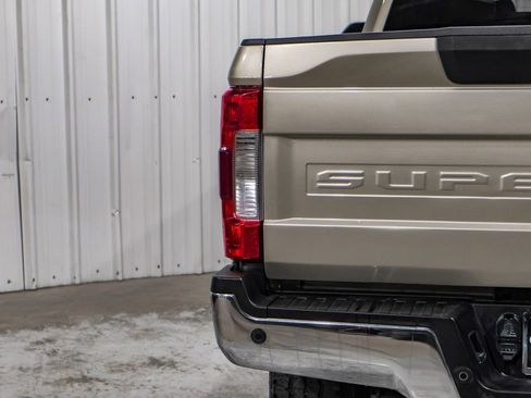 Used 2017 Ford F250 Lariat w/ Chrome Package image 50