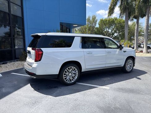 Used 2024 GMC Yukon XL Denali w/ Denali Reserve Package AWD/4WD image 8
