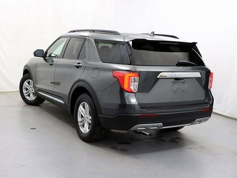 Used 2020 Ford Explorer XLT w/ Equipment Group 202A image 8