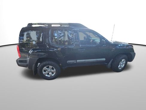 Used 2011 Nissan Xterra S image 2