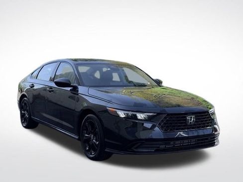 Certified 2025 Honda Accord SE image 5