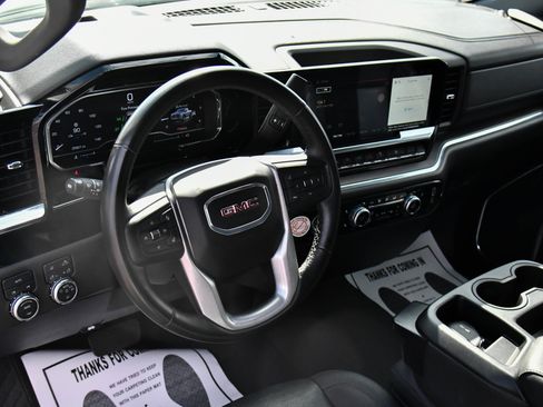 Used 2024 GMC Sierra 1500 SLT image 17