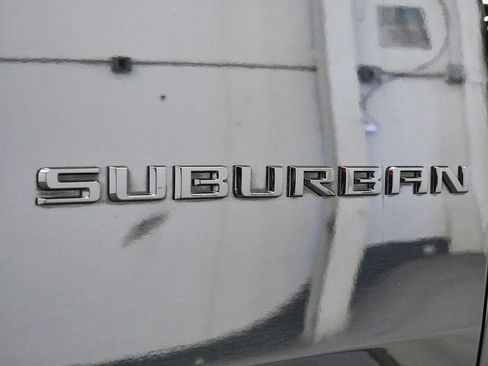 Used 2023 Chevrolet Suburban RST w/ Luxury Package AWD/4WD image 10