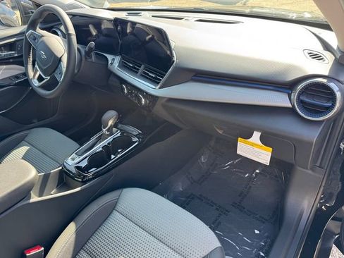 New 2026 Chevrolet Trax LT FWD image 6