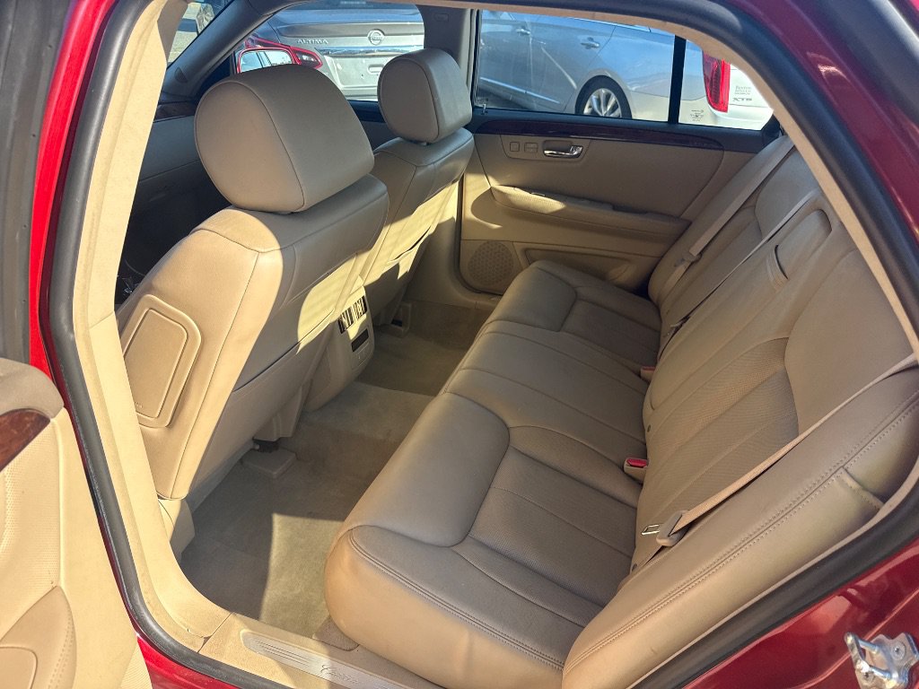 Used 2006 Cadillac DTS FWD image 12