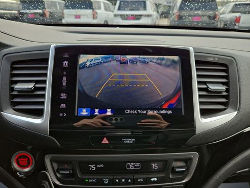 Used 2018 Honda Pilot Touring image 26