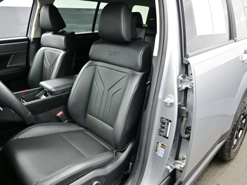 Certified 2025 Hyundai Santa Fe XRT AWD/4WD image 11