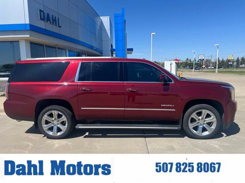 Used 2020 GMC Yukon XL Denali w/ Denali Ultimate Package AWD/4WD image 1