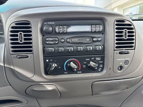 Used 1997 Ford F150 XLT image 11