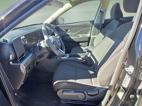 New 2026 Hyundai Kona SE image 12