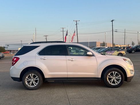 Used 2017 Chevrolet Equinox LT FWD image 28