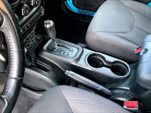 Used 2018 Jeep Wrangler Unlimited Sport S image 17