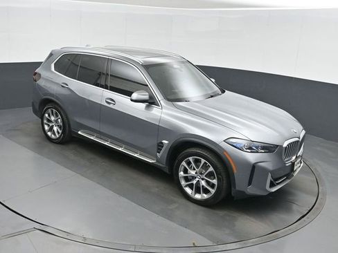 Used 2025 BMW X5 xDrive40i AWD/4WD image 28