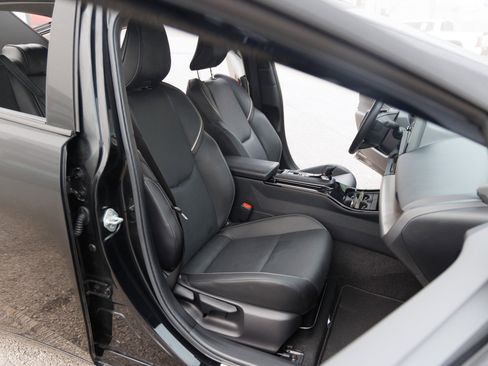 Certified 2024 Toyota Prius XLE image 35