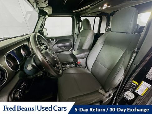 Certified 2022 Jeep Gladiator Willys image 23