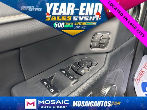 Used 2024 Ford Expedition XLT image 22