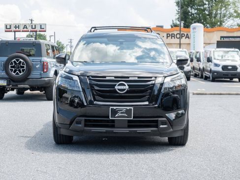 Used 2024 Nissan Pathfinder SV w/ Black Appearance Package AWD/4WD image 5