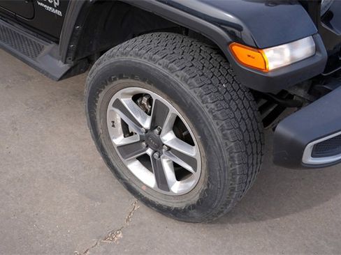 Used 2022 Jeep Wrangler Unlimited Sahara image 10