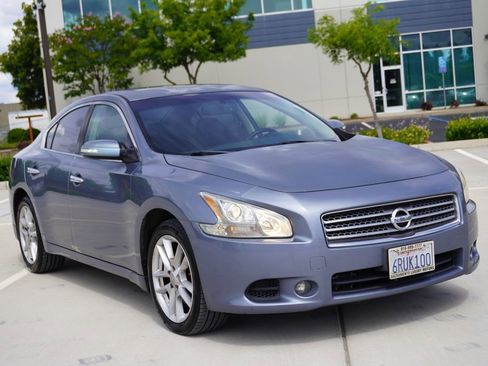 Used 2011 Nissan Maxima 3.5 SV w/ Cold Pkg FWD image 8