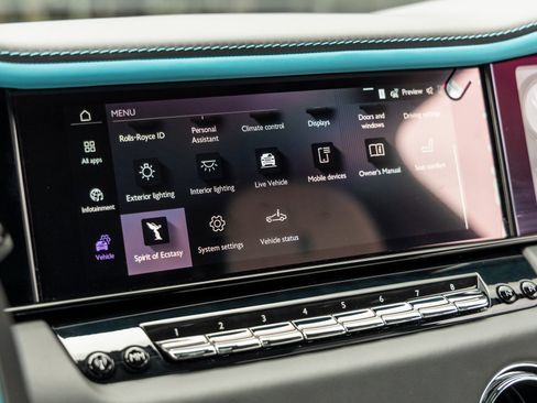 New 2026 Rolls-Royce Cullinan Black Badge image 30