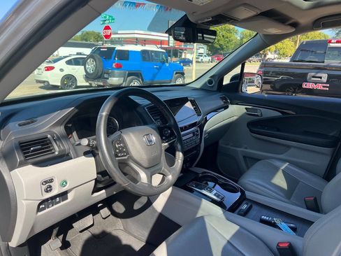Used 2020 Honda Pilot Elite image 8