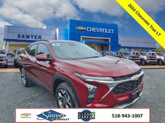Used 2024 Chevrolet Trax LT w/ Driver Confidence Package image 1