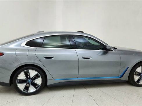 Used 2023 BMW i4 eDrive35 w/ Premium Package image 6